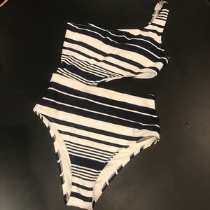 NWT AERIE cut out one piece